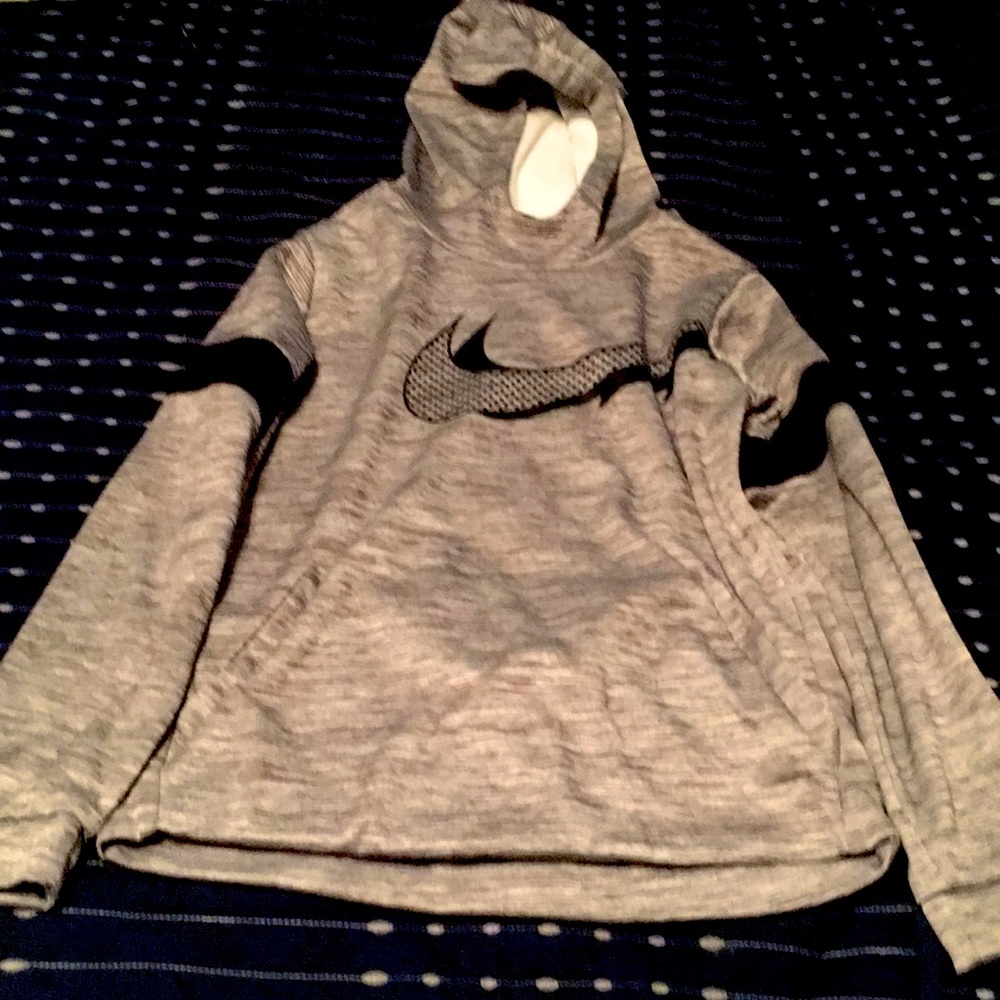 Black and fret Nike sweater